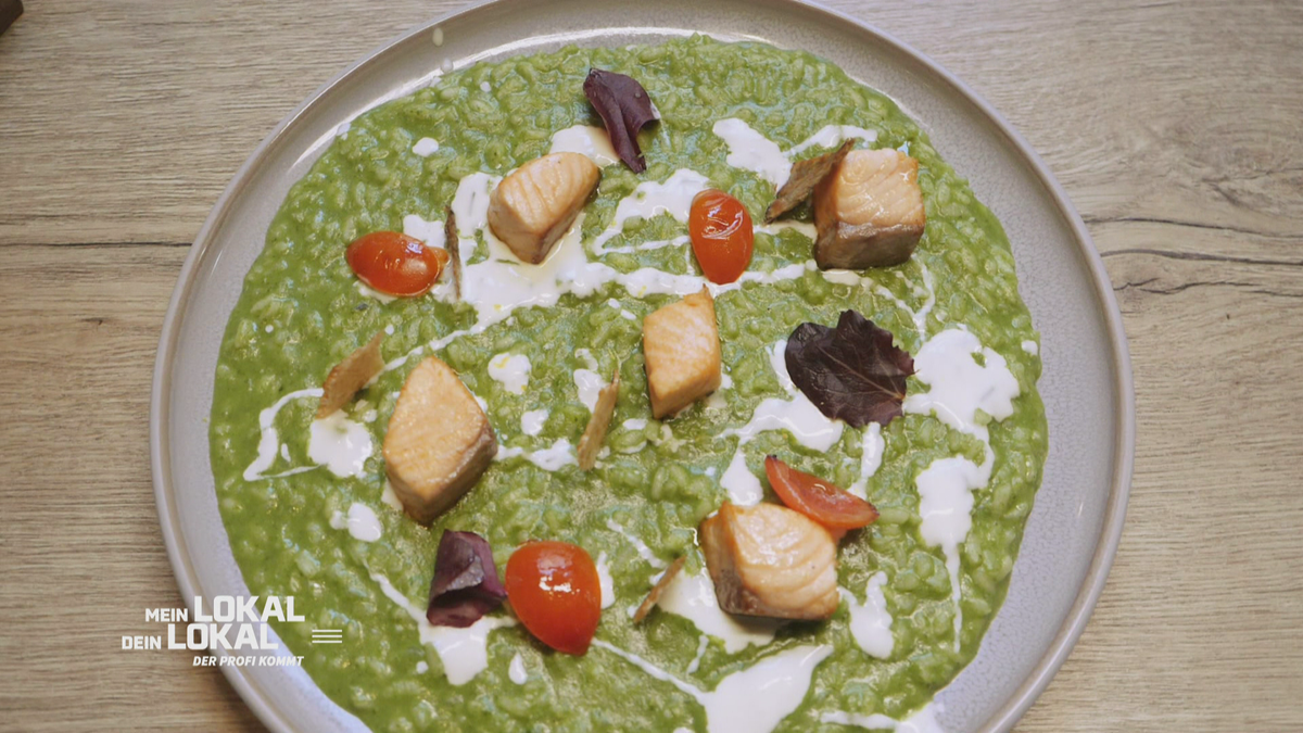 Risotto Verde mit Lachs im Lokal "Sonrisas"