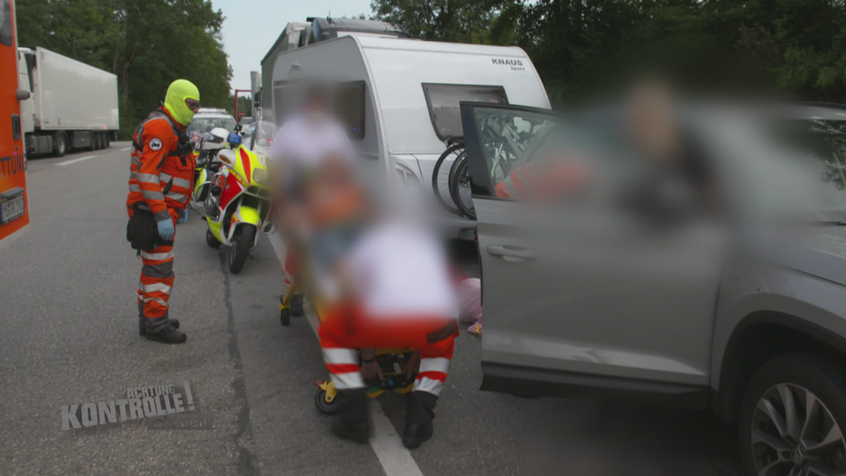 Familienvater auf Rastplatz bewusstlos