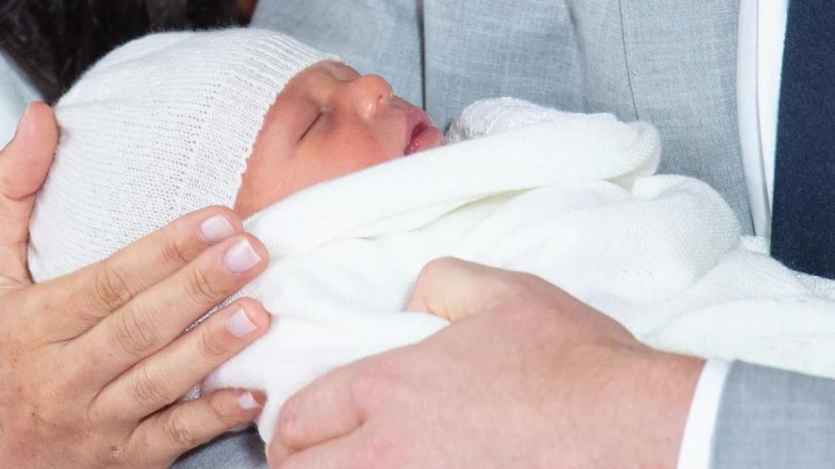 Neues Foto von Baby Archie anlässlich Harrys erstem Vatertag