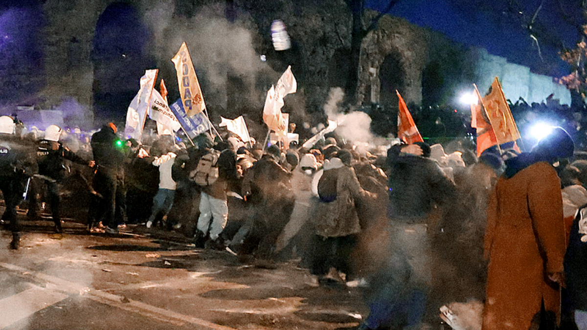 Gewalt gegen Demonstranten in der Türkei