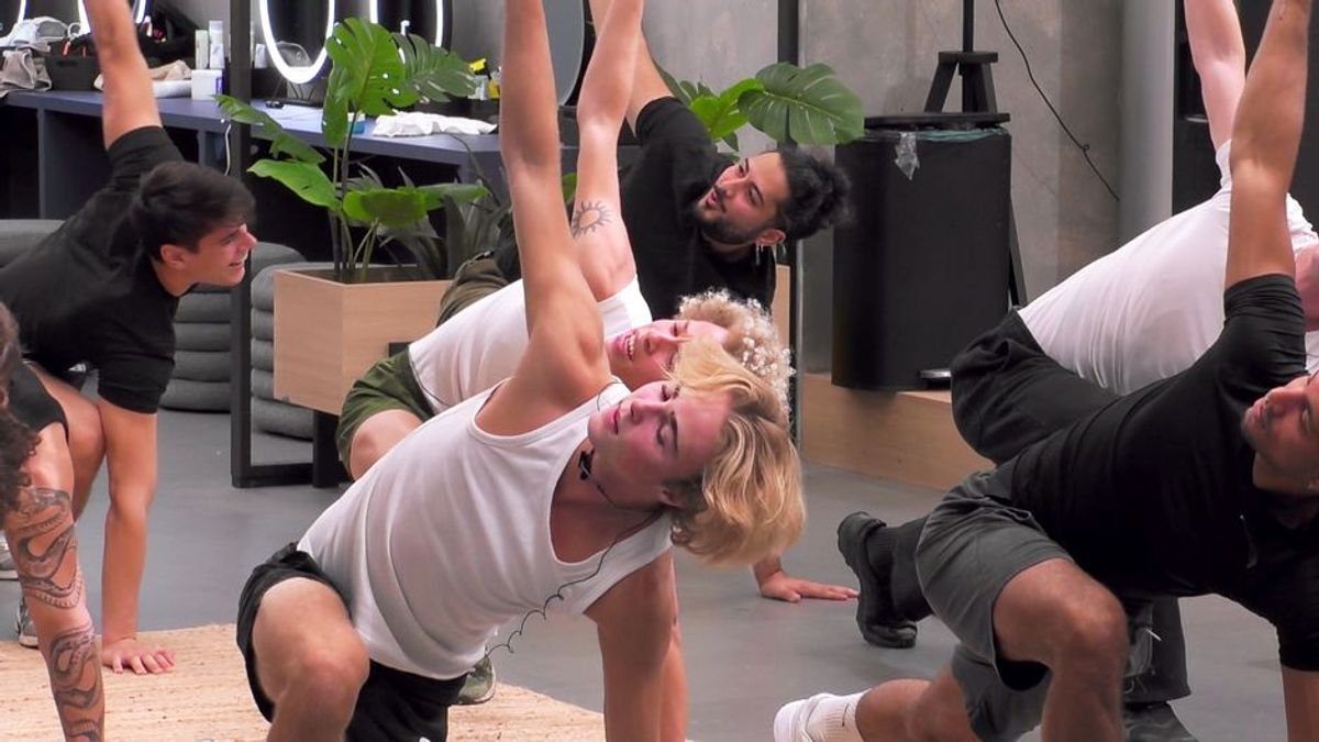 Yu Tsai vs. Fitnesstrainerin: Wer quält die Boys mehr?