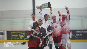 Voller Einsatz und völlig von der Rolle! Köche spielen Hockey
