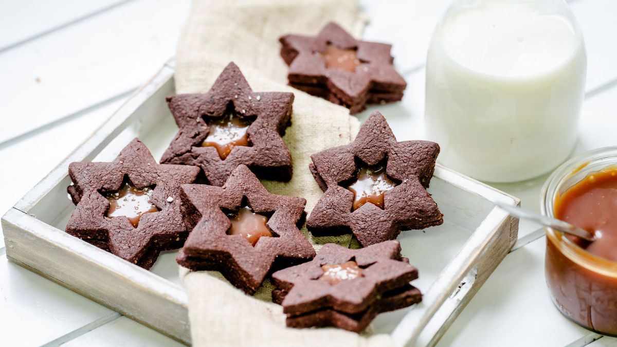 Schoko-Spitzbuben mit Salzkaramell