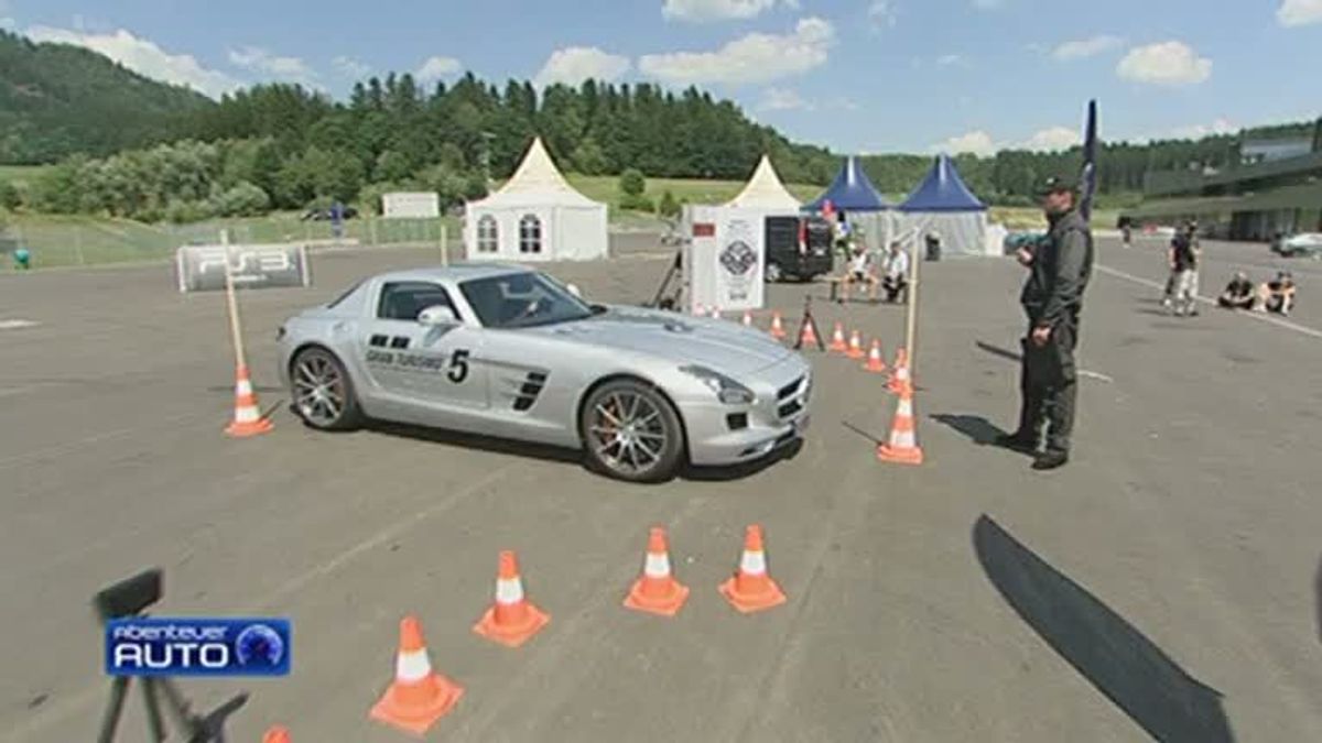 Auf der eCarTec, Kampf an allen Jaguar-Fronten