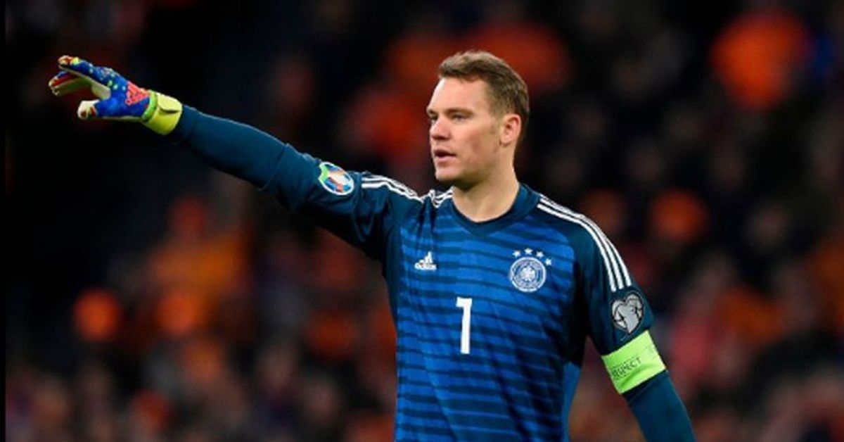 An Krücken aus dem Stadion: Wie schlimm steht es um Manuel Neuer?