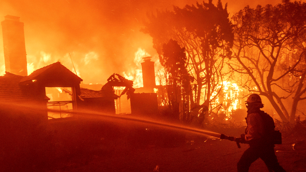 Feuer-Sturm verwüstet Los Angeles